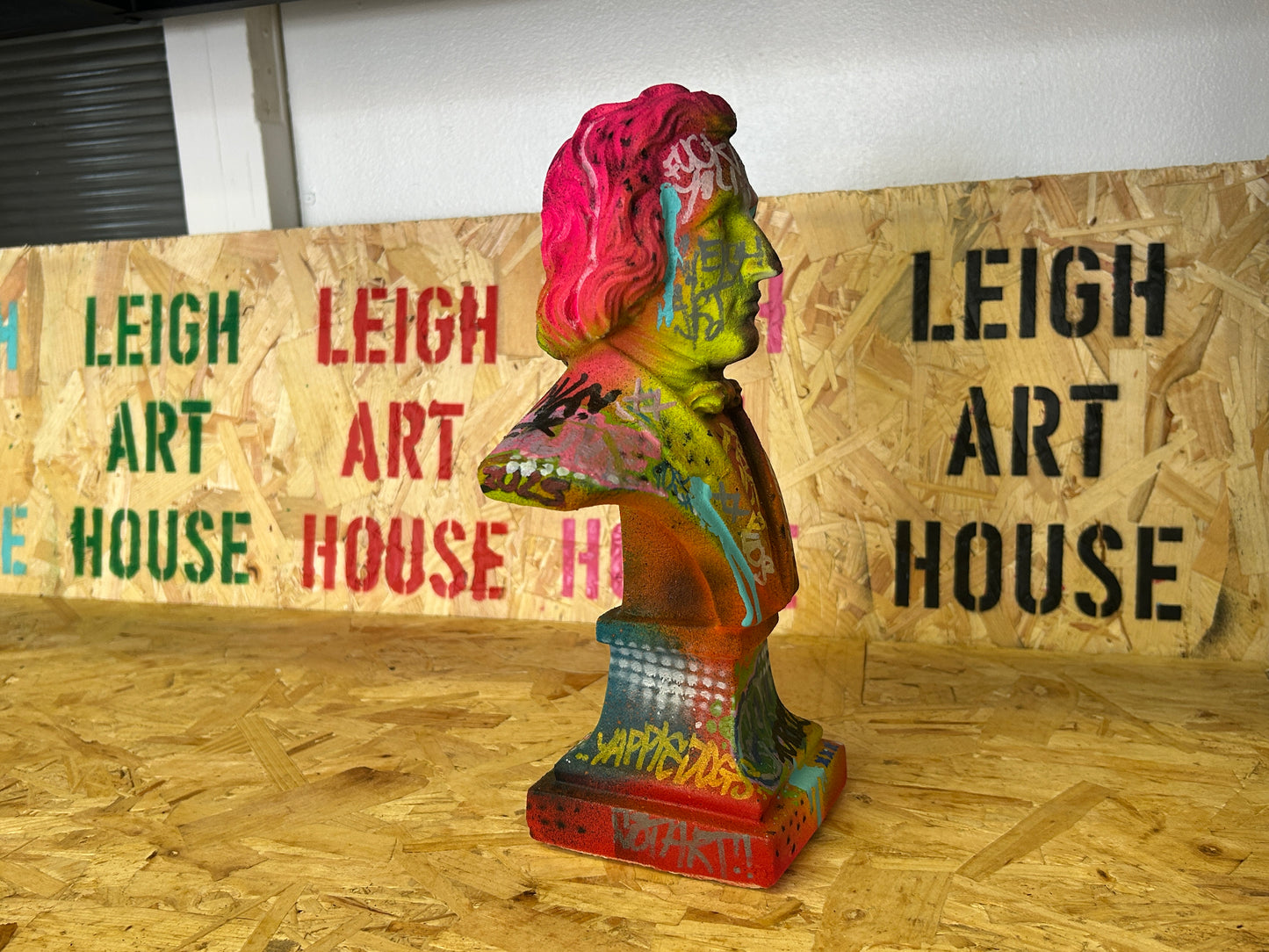 1/1 Colourful Dip Artistic Bust Sculpture 28cm