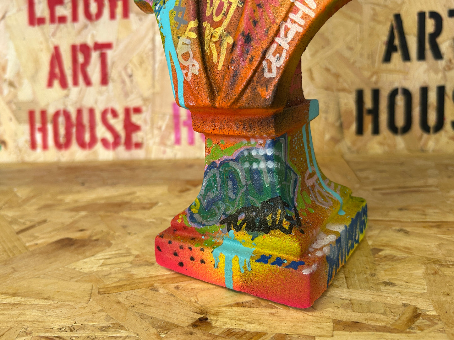 1/1 Colourful Dip Artistic Bust Sculpture 28cm